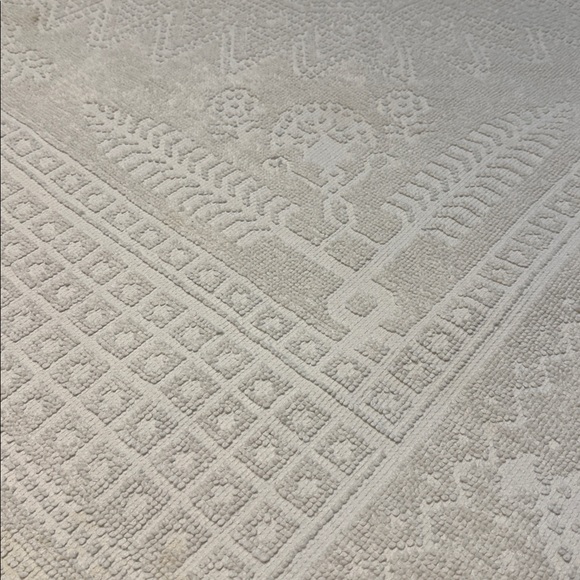 Vintage hobnail bedspread —Queen - Picture 4 of 11